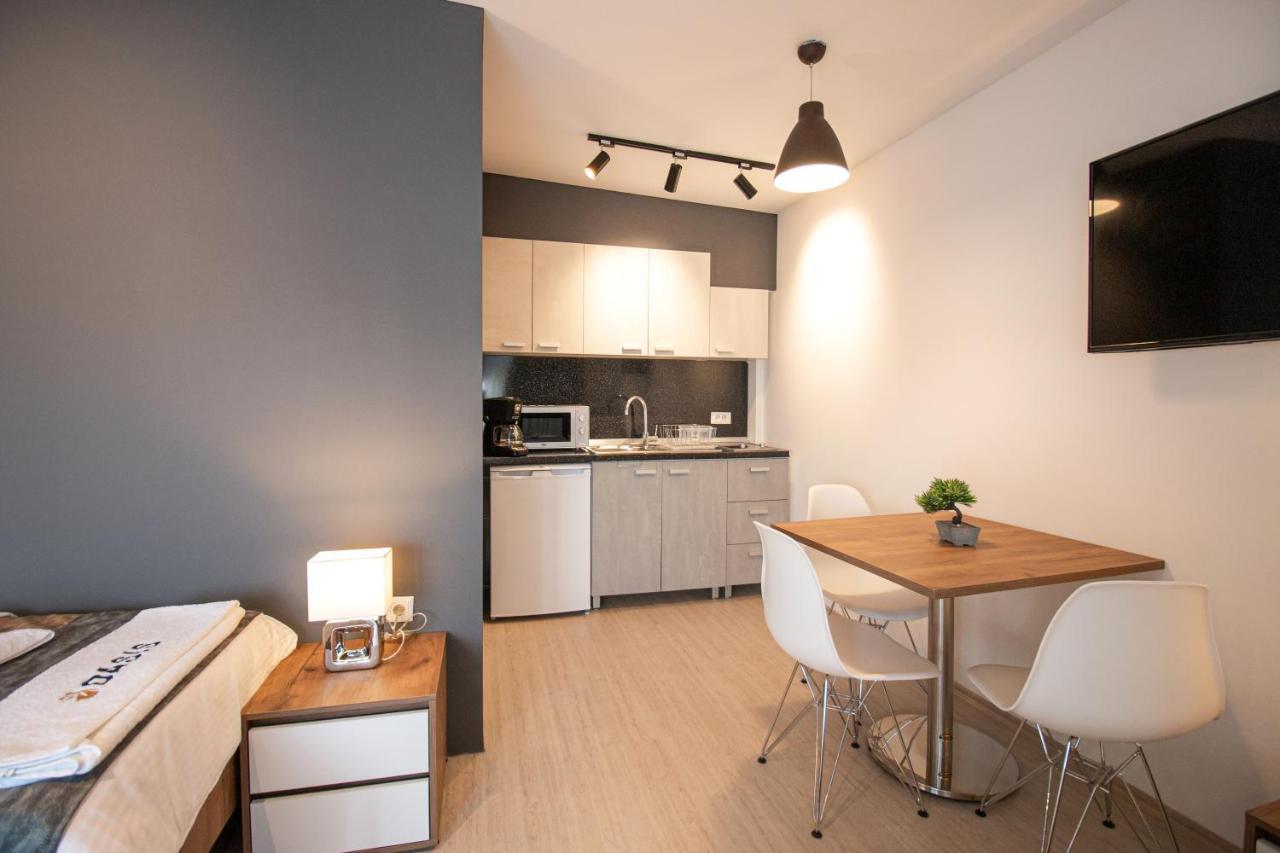 Oasis Apartments เกฟเกลียา ภายนอก รูปภาพ