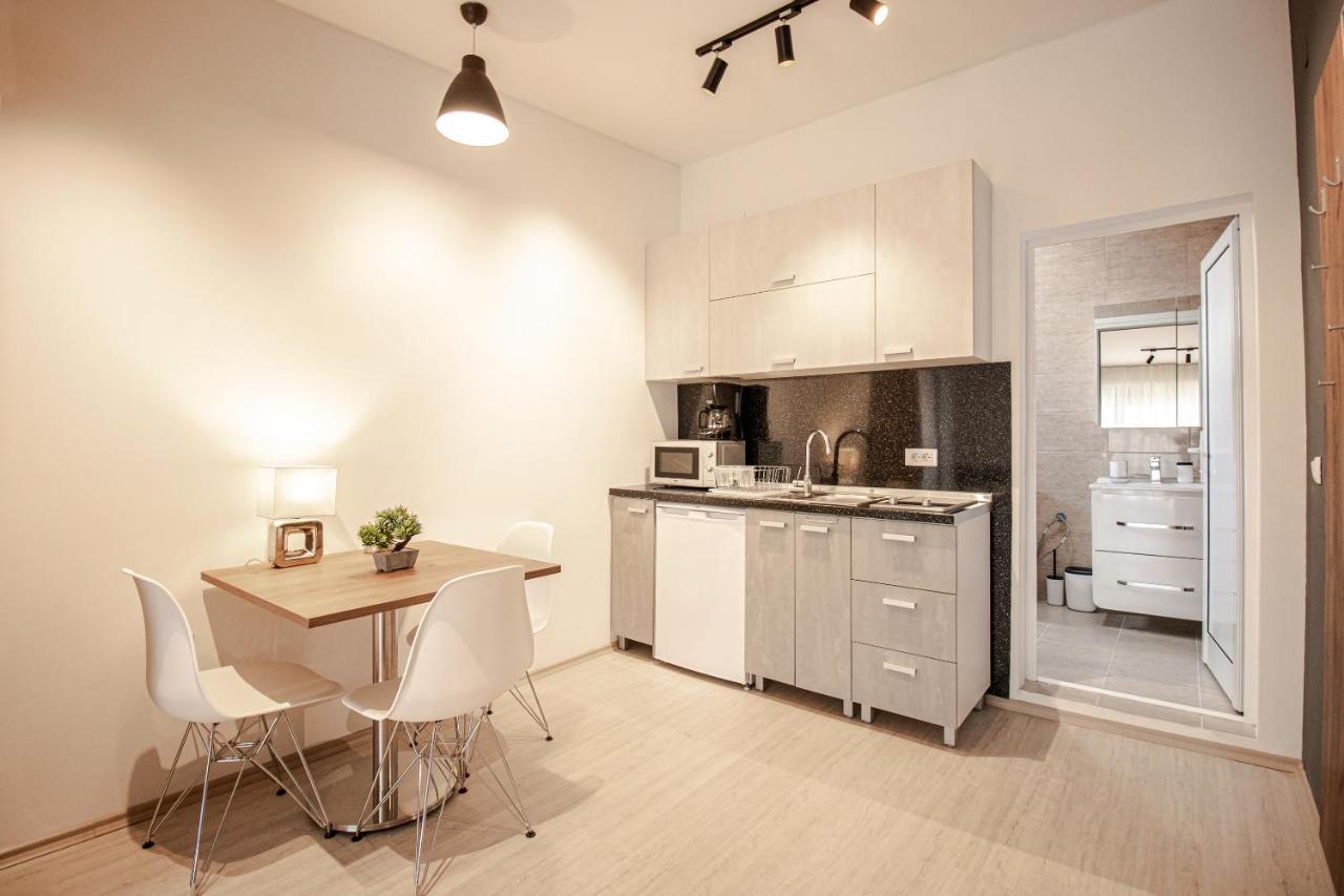 Oasis Apartments เกฟเกลียา ภายนอก รูปภาพ